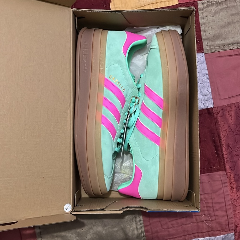 Adidas gazelle bold pulse mint pink and gum - Picture 2 of 3